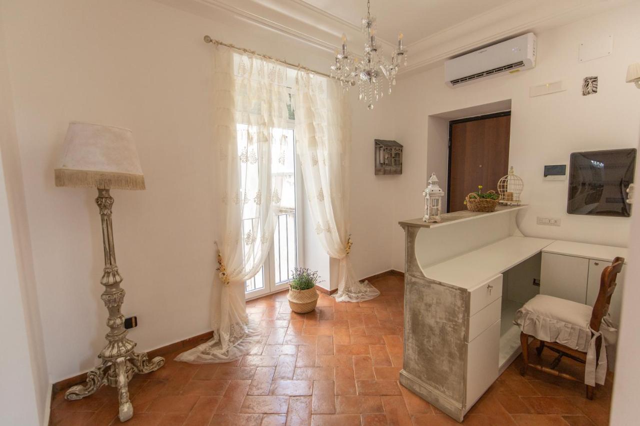 Dimora Mazzarino Bed & Breakfast Naples