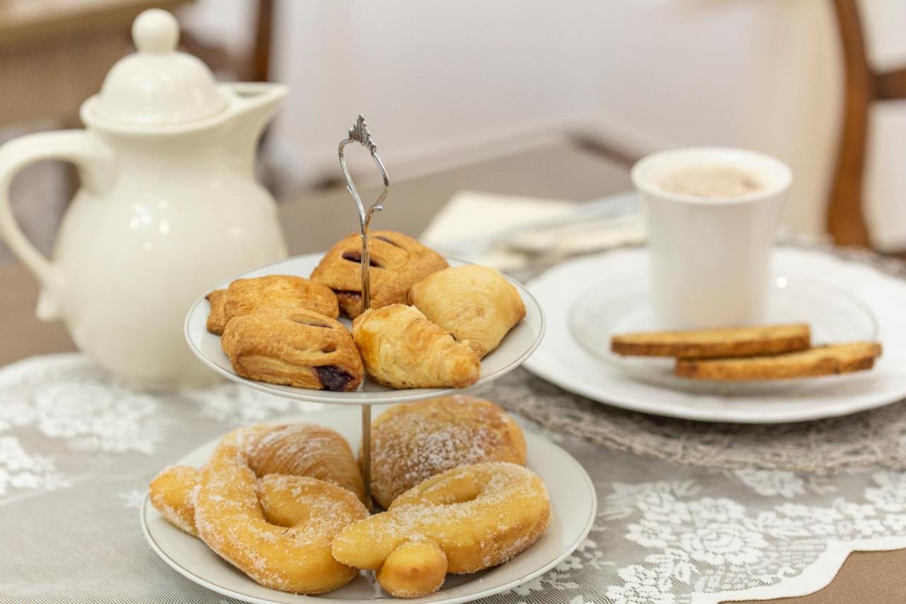 Dimora Mazzarino Bed & Breakfast Naples